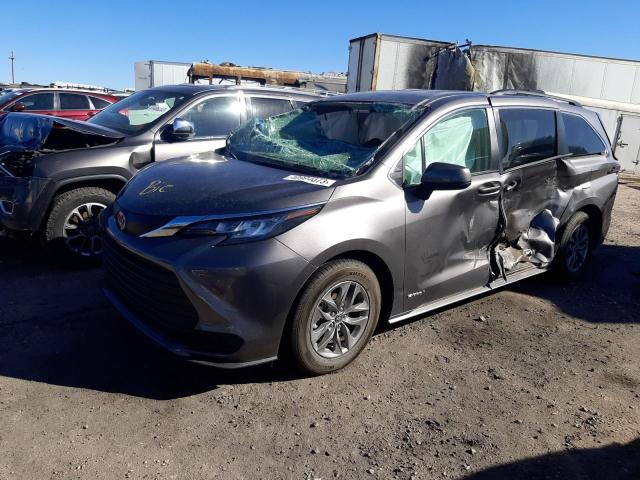 2021 Toyota Sienna LE