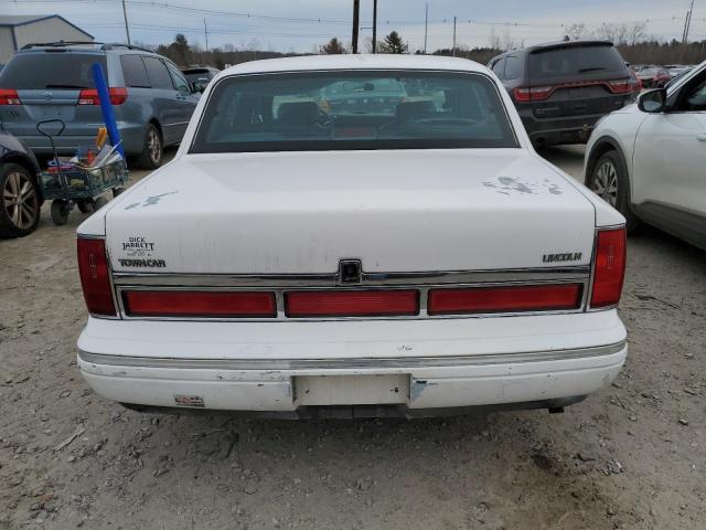1LNLM81WXVY758757 Lincoln Town Car Executive