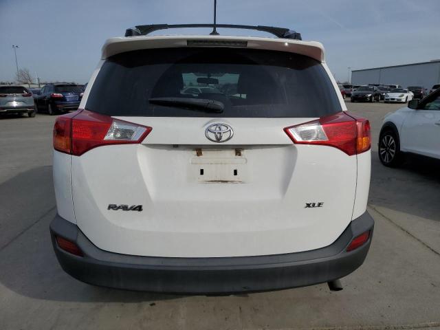 2T3WFREV8FW140383 Toyota Rav4 Xle