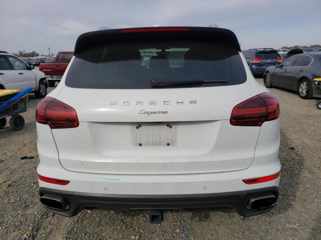 2016 PORSCHE CAYENNE - WP1AA2A20GLA10807