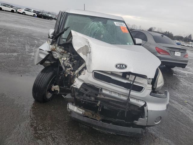 KNDJT2A22B7709806 KIA SOUL +