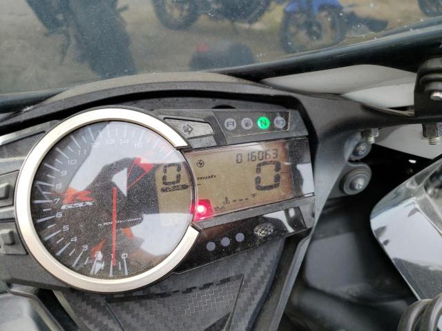 2014 SUZUKI GSX-R600 - JS1GN7FA8E2101236