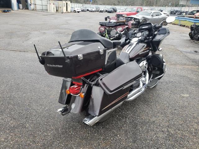 2011 HARLEY-DAVIDSON FLTRU - 1HD1KGM12BB650495