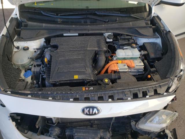 KNDCM3LD9K5337841 KIA NIRO LX