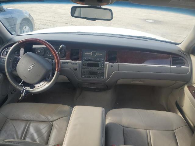 1LNHM82V96Y618566 Lincoln Town Car Signature Limited