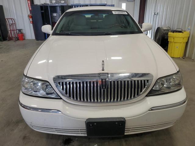 2LNBL8CV2BX761389 Lincoln TOWNCAR