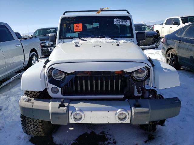 1C4BJWEG9FL644425 Jeep Wrangler Unlimited Sahara