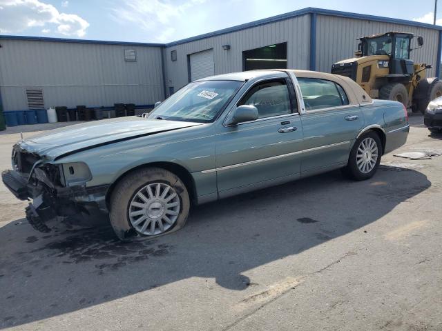 2004 Lincoln Town Car Executive