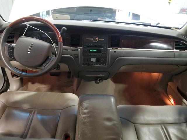 2LNBL8CV2BX761389 Lincoln TOWNCAR