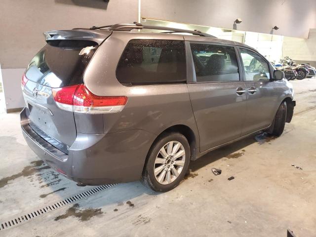 5TDDK3DC4DS059895 2013 TOYOTA SIENNA, photo no. 3