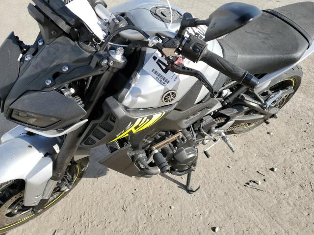 2017 YAMAHA FZ09 JYARN53E7HA002553