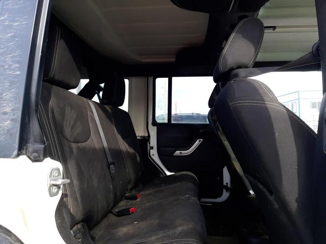 1C4BJWEG4FL562960 Jeep Wrangler Unlimited Sahara