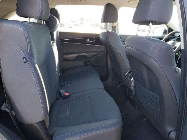 5XYPGDA54KG457869 KIA SORENTO LX