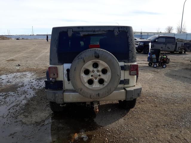 1C4BJWEG4FL562960 Jeep Wrangler Unlimited Sahara
