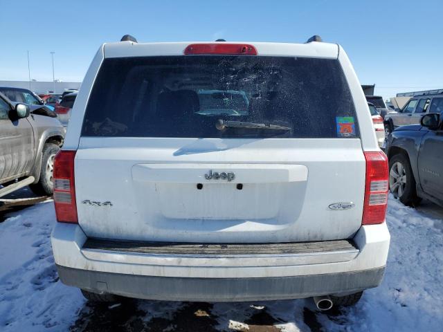 1C4NJRFB8GD581833 Jeep Patriot Latitude