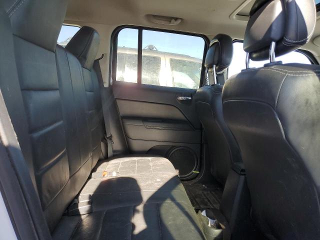 1C4NJRFB8GD581833 Jeep Patriot Latitude