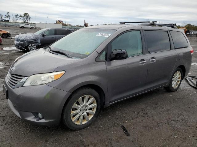 2013 Toyota Sienna XLE