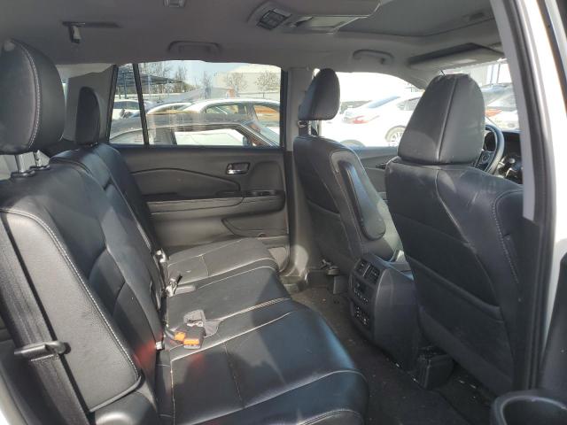 2017 HONDA PILOT TOUR - 5FNYF5H95HB026558