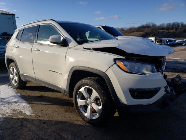 3C4NJDBB7JT206266 Jeep Compass Latitude