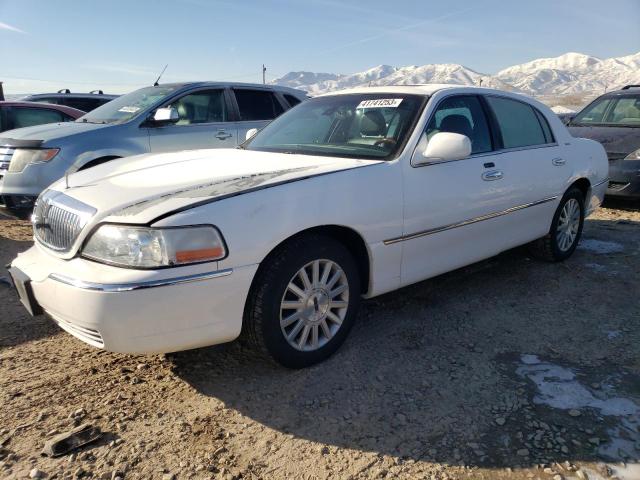 2003 Lincoln Town Car Signature