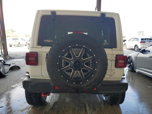 1C4HJXEG1JW185415 Jeep Wrangler Unlimited Sahara