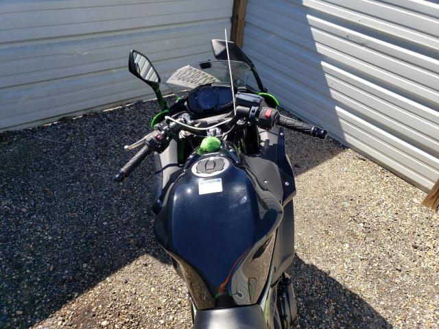2017 KAWASAKI EX650 F - JKAEXEK10HDA02448