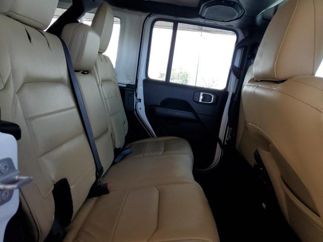 1C4HJXEG1JW185415 Jeep Wrangler Unlimited Sahara