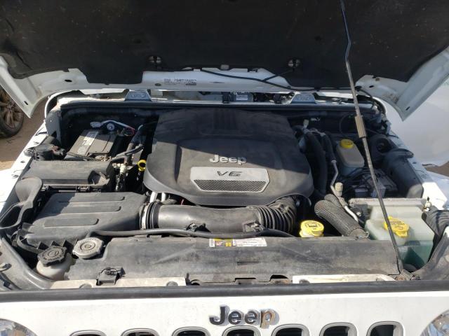1C4BJWEG5GL175920 Jeep Wrangler Unlimited Sahara