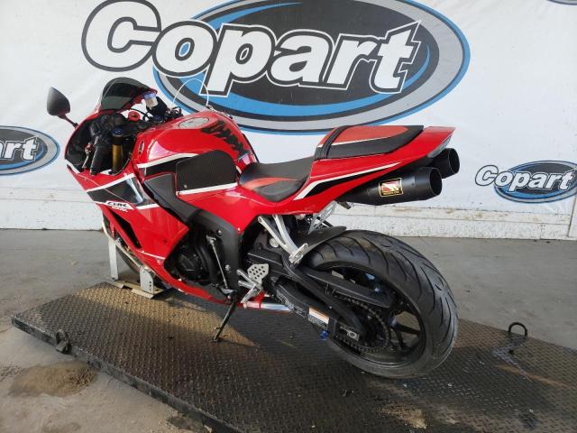 2018 HONDA CBR600 RR - JH2PC40J7JK400690