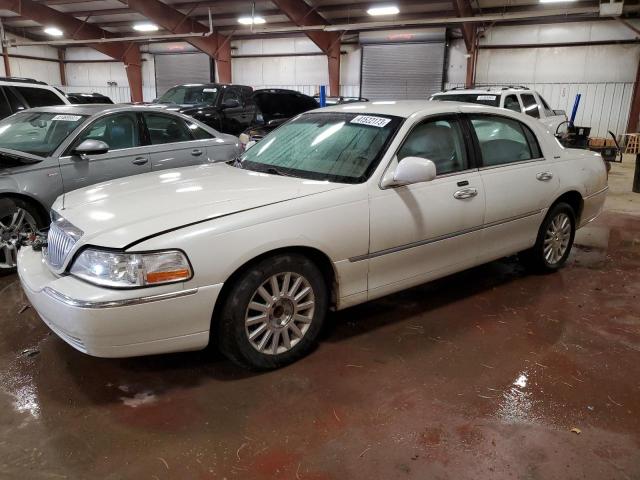 2004 Lincoln Town Car Executive