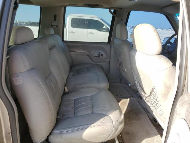 3GKFK16R3XG525435 GMC Suburban K1500