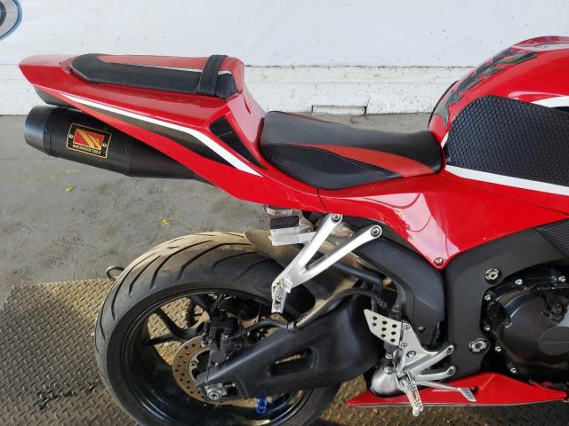2018 HONDA CBR600 RR - JH2PC40J7JK400690