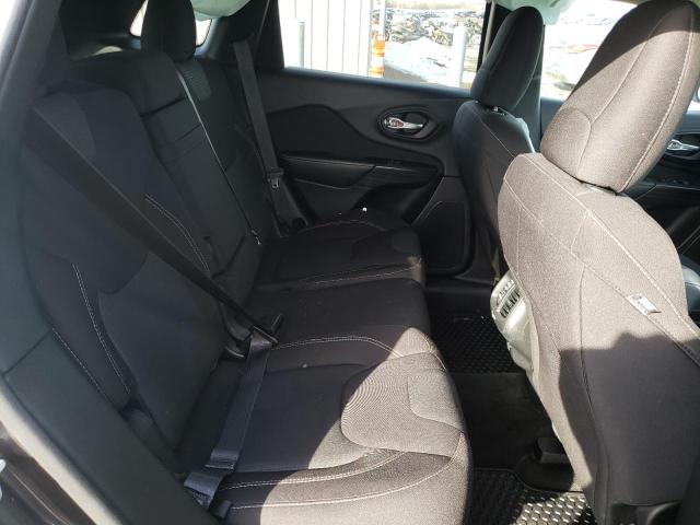 1C4PJMCB8GW164362 Jeep Cherokee Latitude