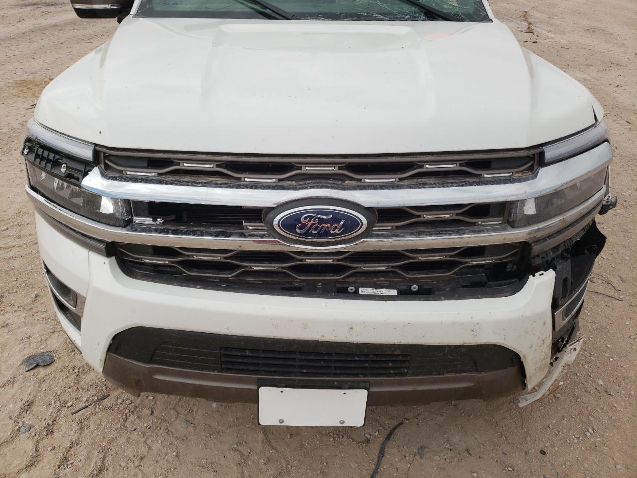 2022 Ford Expedition - Image 13