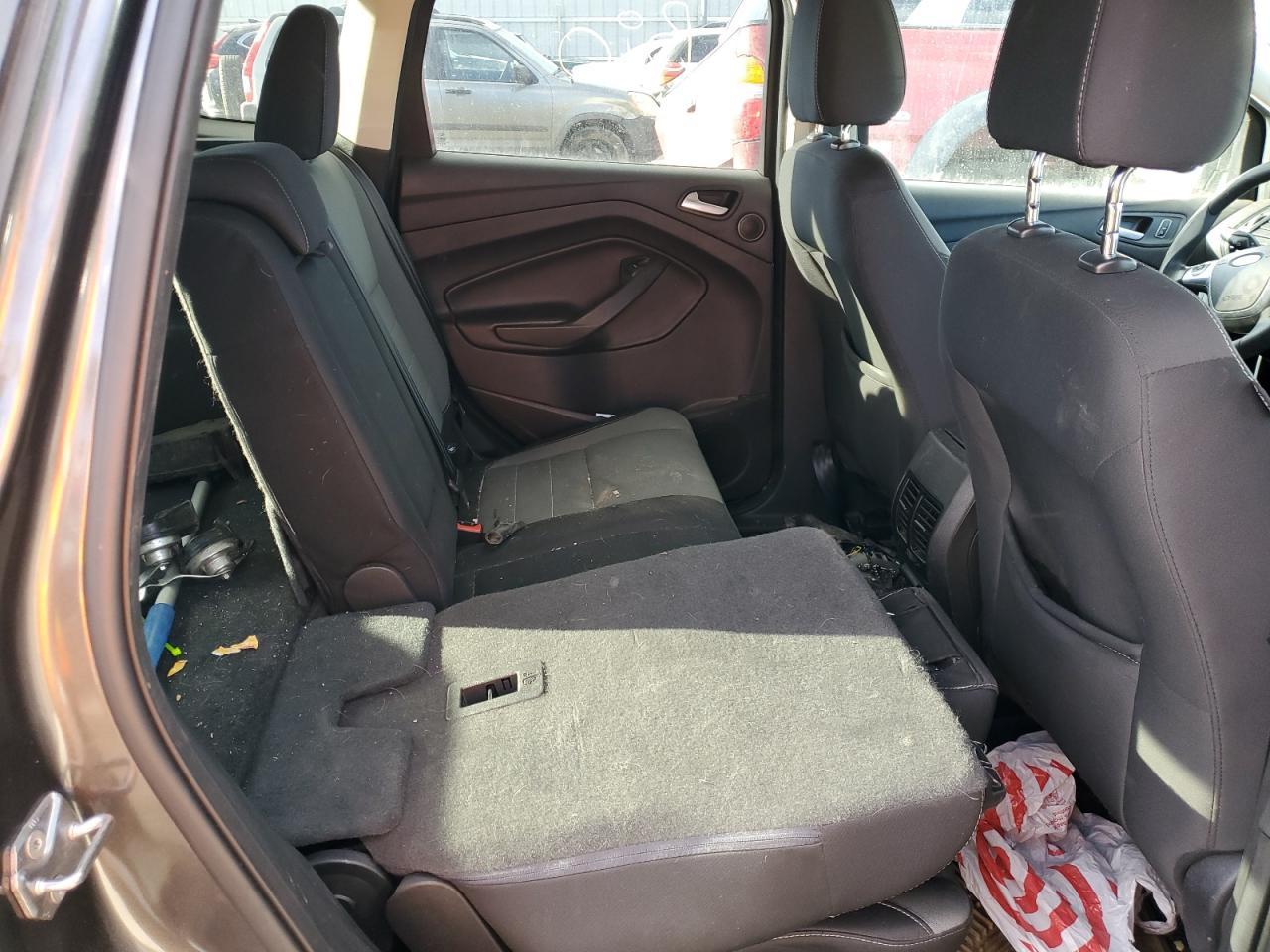 1FMCU9G9XGUB98241 FORD ESCAPE 2016