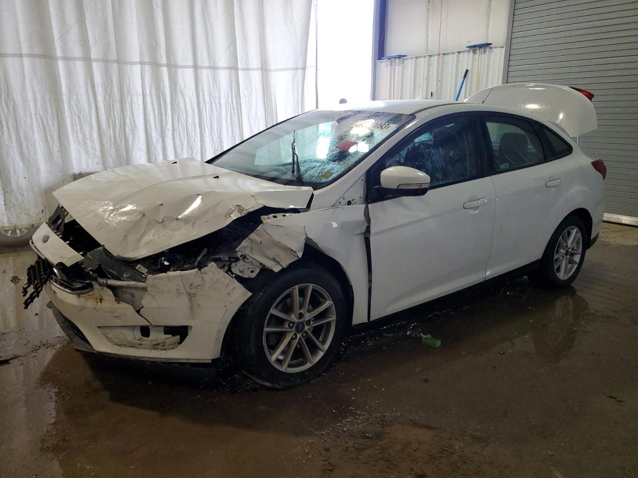 2017 Ford Focus Se vin: 1FADP3F2XHL259652