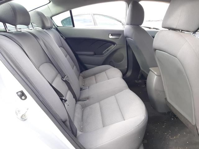 3KPFK4A7XHE018774 KIA FORTE LX