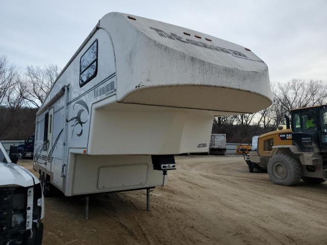 Salvage cars for sale from Copart Kansas City, KS: 2001 Camp Camper