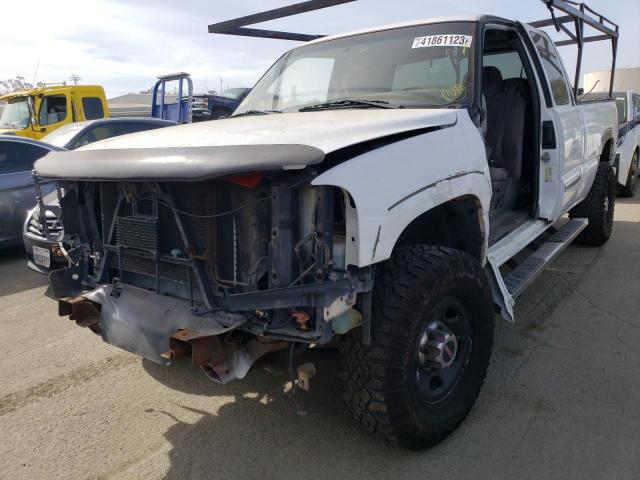Salvage Trucks for sale at auction: 2007 GMC Sierra C2500 Heavy Duty