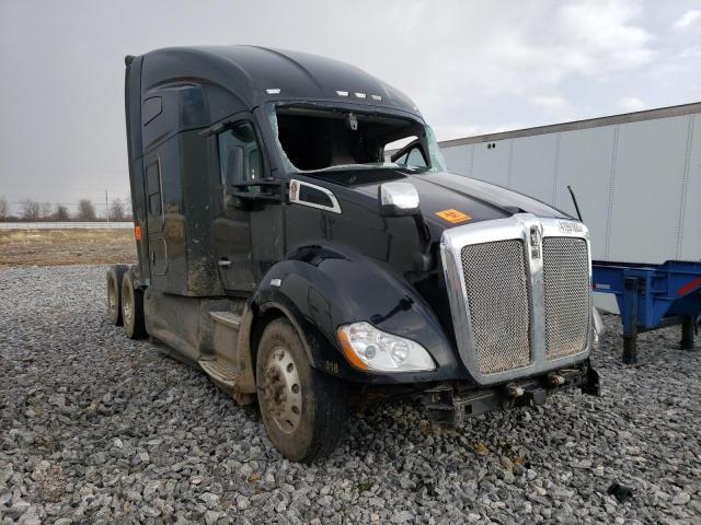 Salvage trucks for sale at Angola, NY auction: 2020 Kenworth Construction T680