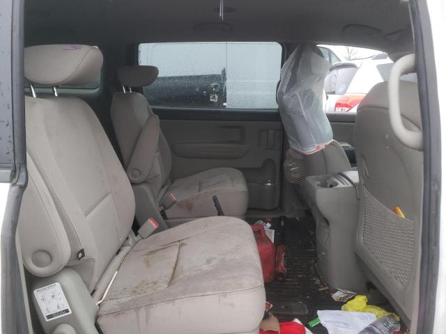 KNDMB5C16F6073263 KIA SEDONA LX