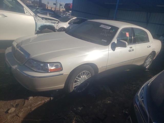 2006 Lincoln Town Car Signature Limited