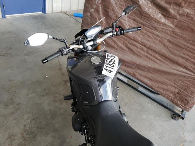 2014 YAMAHA FZ09 JYARN33E7EA001158
