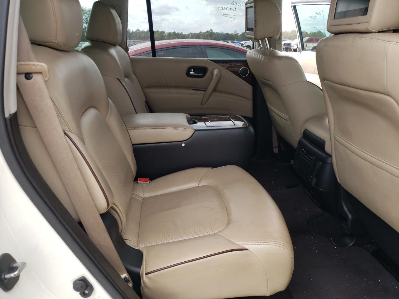 2018 Nissan Armada - Image 10