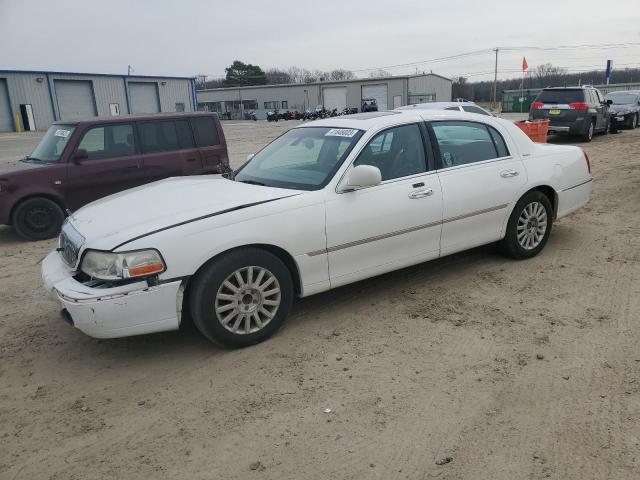 2003 Lincoln Town Car Signature