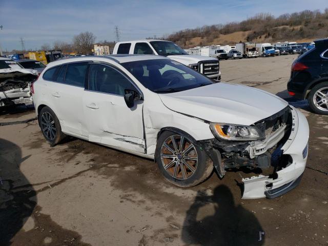 2015 VOLVO V60 PREMIE - YV140MEC5F1205970