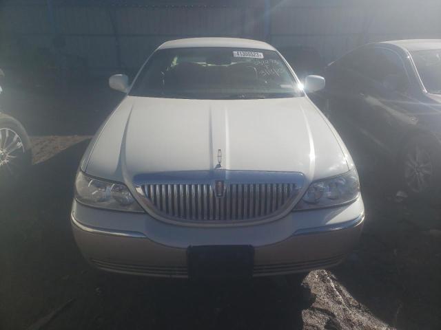 1LNHM82V36Y616179 Lincoln TOWNCAR