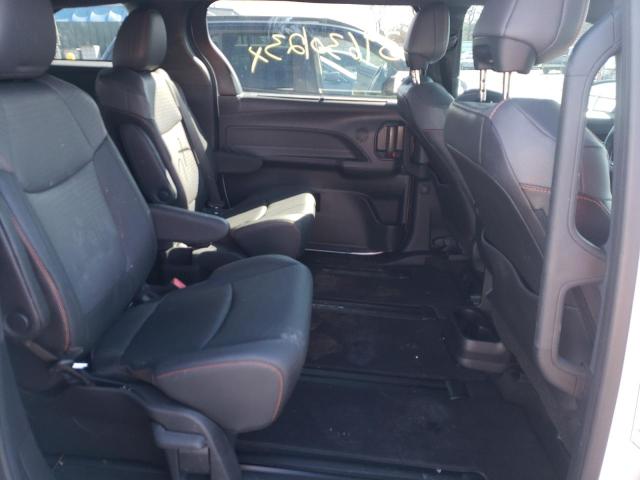 2022 TOYOTA SIENNA XSE - 5TDXRKECXNS080768