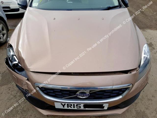 YV1MZ845BF2078129 Volvo V40 Cross
