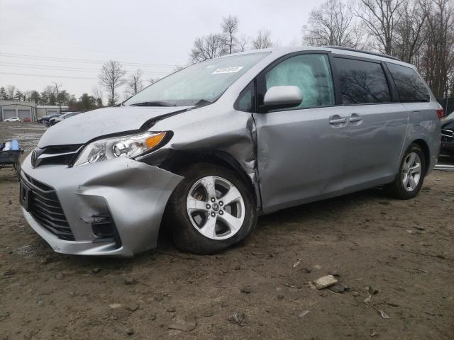 2019 Toyota Sienna LE